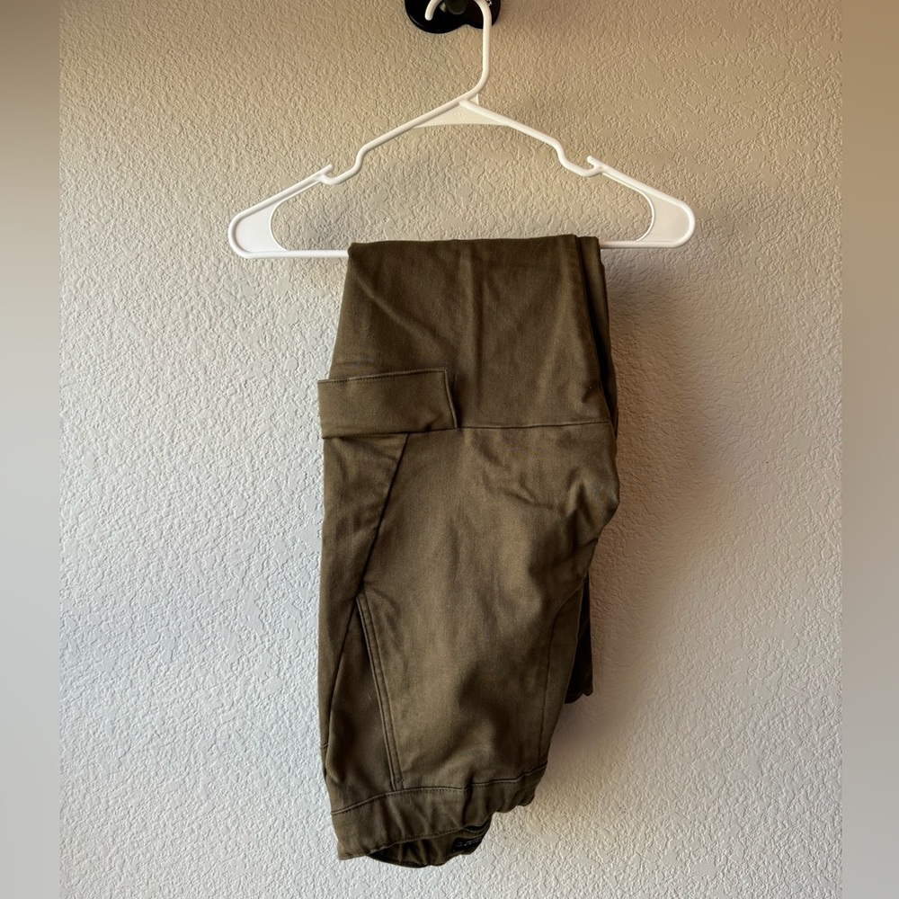 Zara army green men’s joggers. Size small.